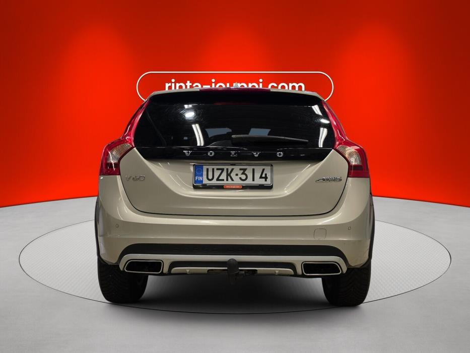 VOLVO V60 Cross Country 2016