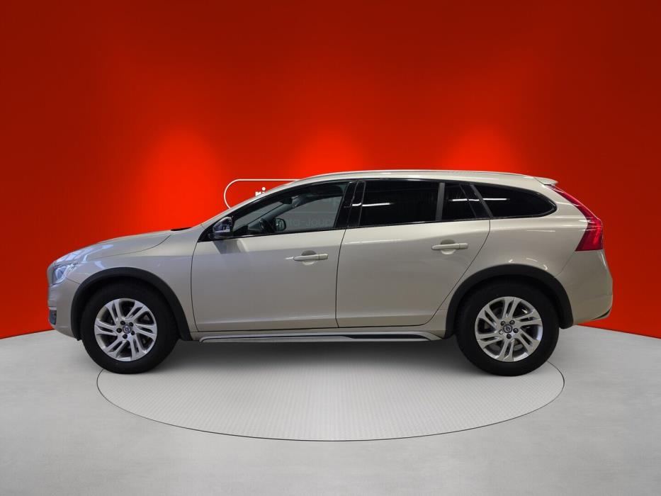 VOLVO V60 Cross Country 2016