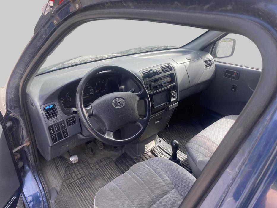 TOYOTA Hiace 2007