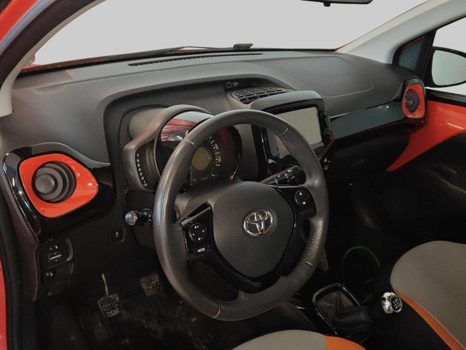 TOYOTA AYGO 2015