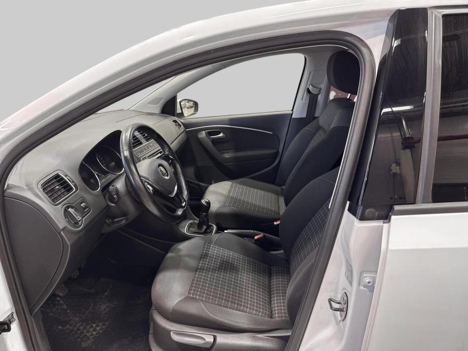 VOLKSWAGEN Polo 2017