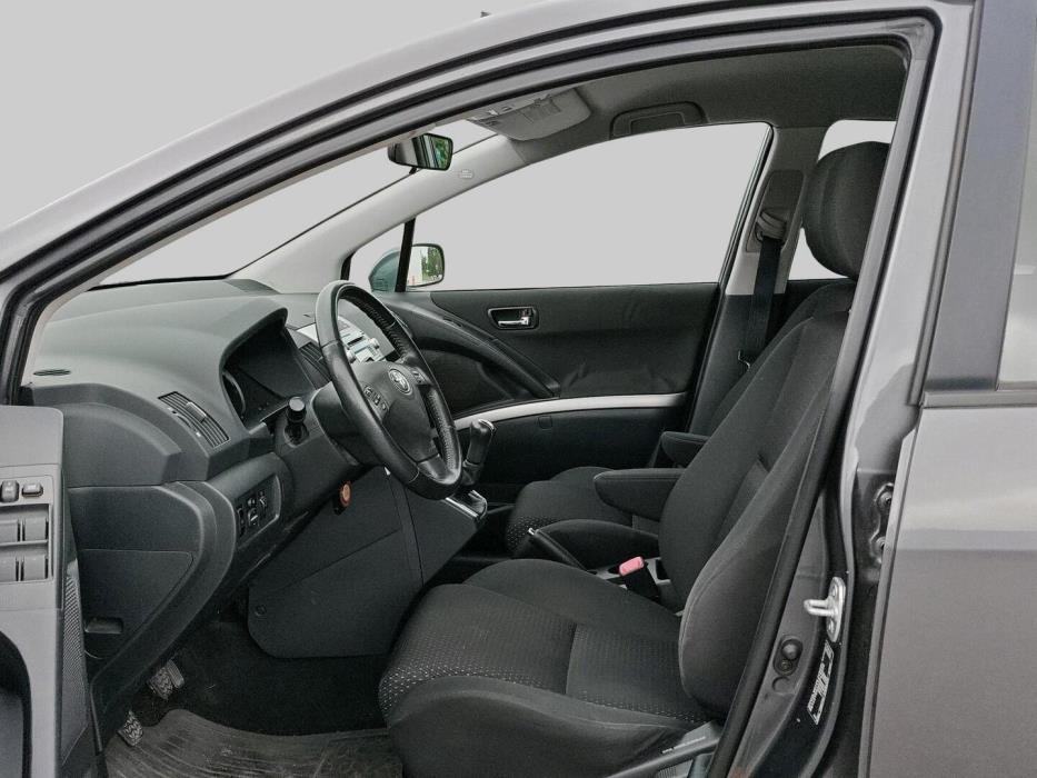 TOYOTA Corolla Verso 2008