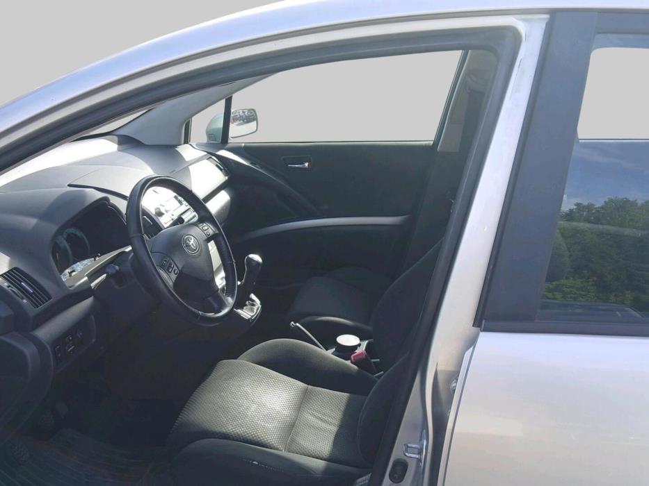 TOYOTA Corolla Verso 2006