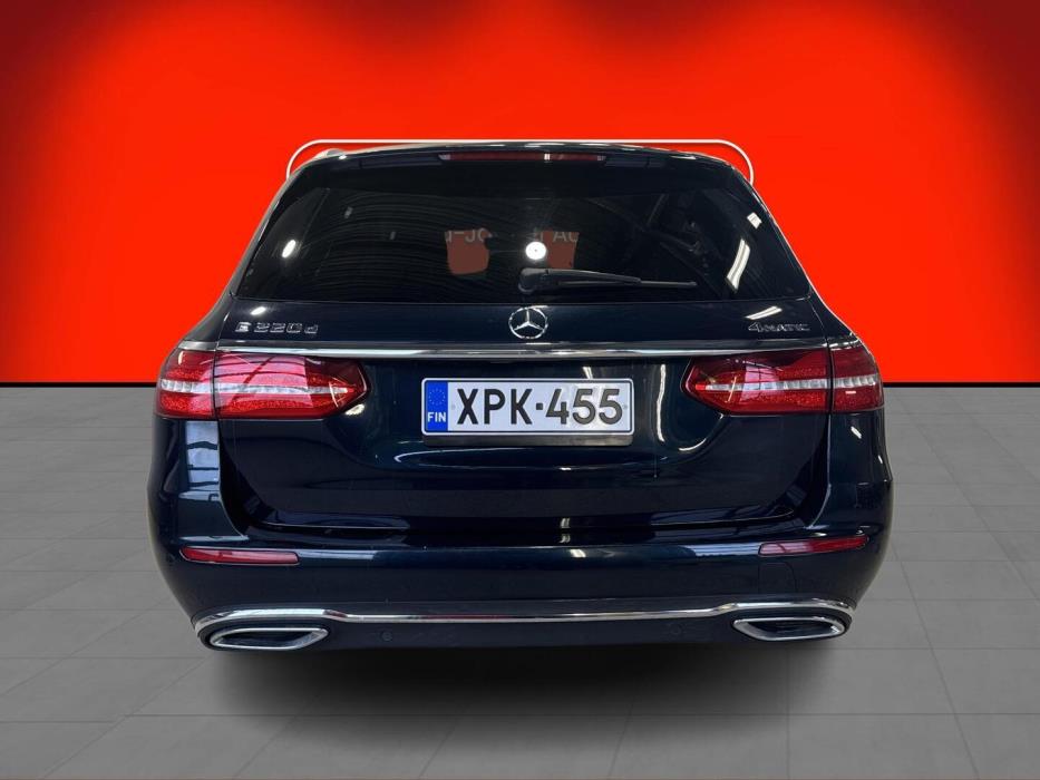 MERCEDES-BENZ E 2018
