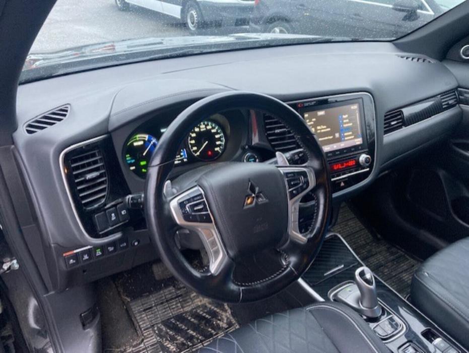 MITSUBISHI OUTLANDER PHEV 2020