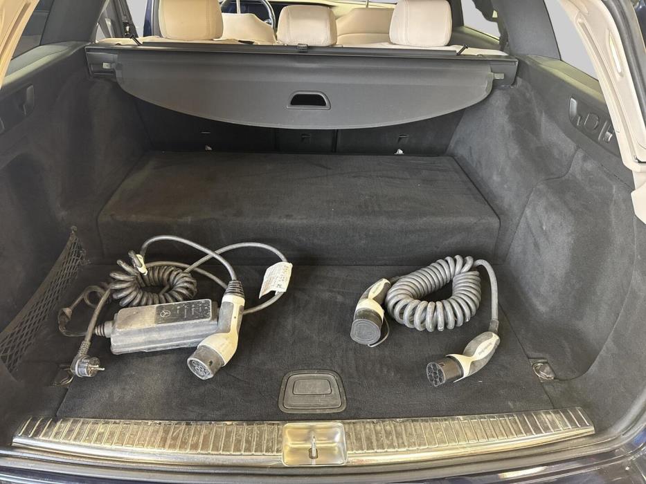 MERCEDES-BENZ E 2019