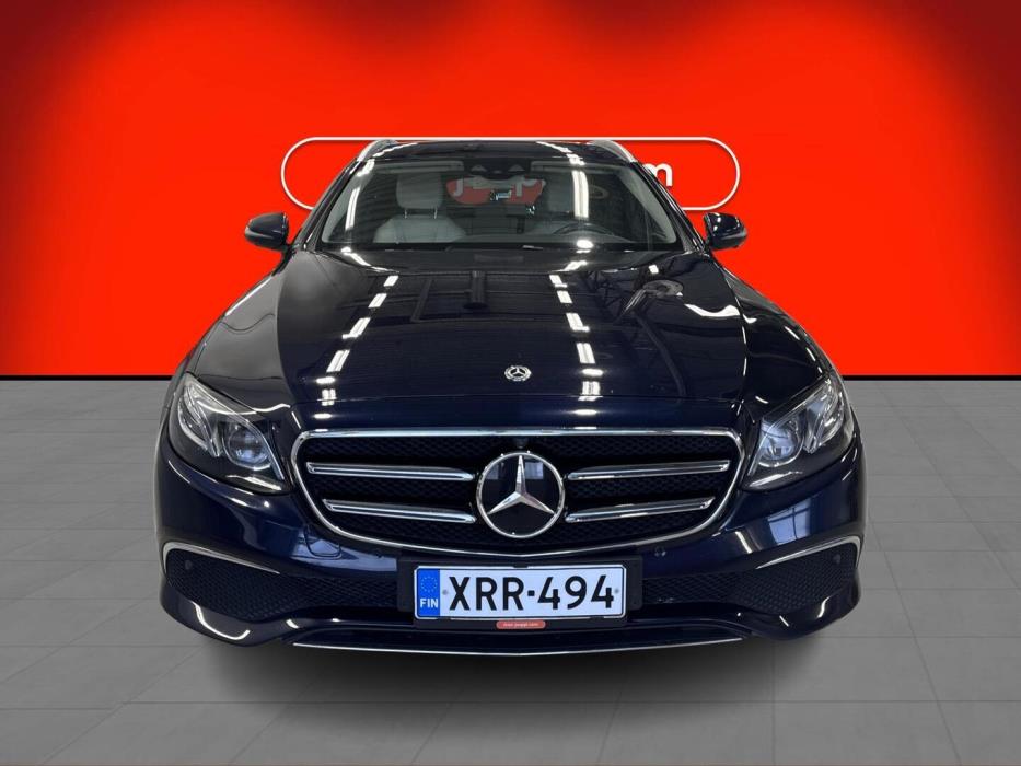 MERCEDES-BENZ E 2019