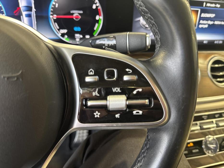 MERCEDES-BENZ E 2019