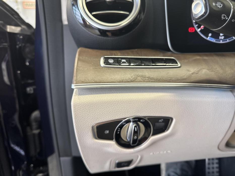 MERCEDES-BENZ E 2019