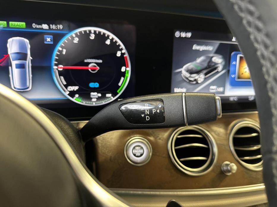 MERCEDES-BENZ E 2019