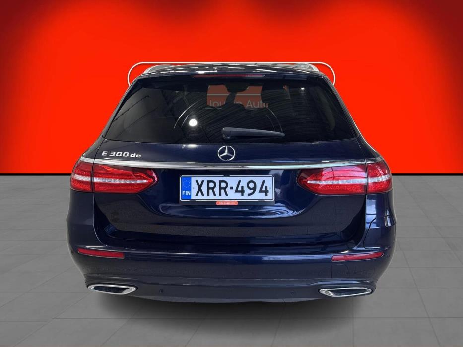 MERCEDES-BENZ E 2019
