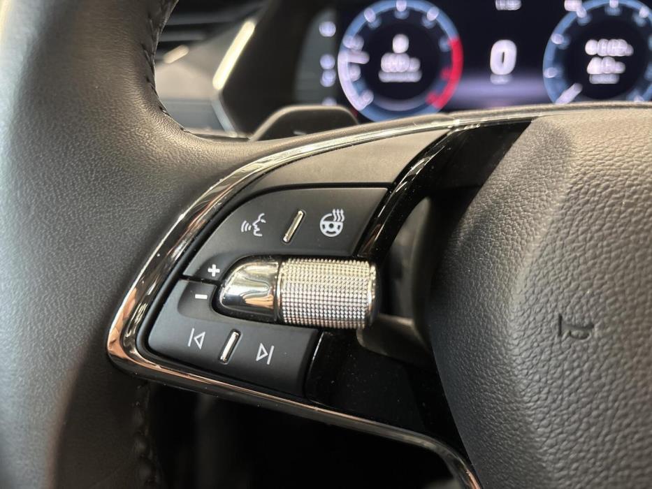 SKODA OCTAVIA 2024