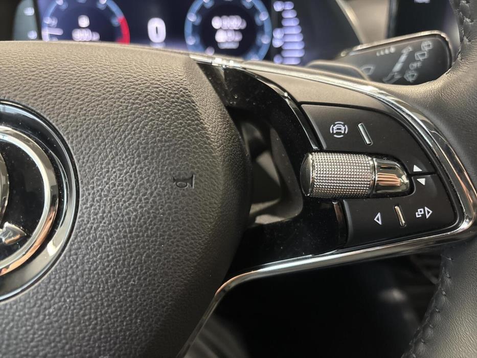 SKODA OCTAVIA 2024