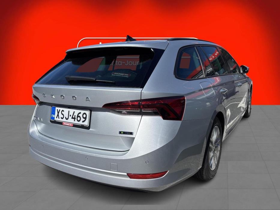 SKODA OCTAVIA 2024