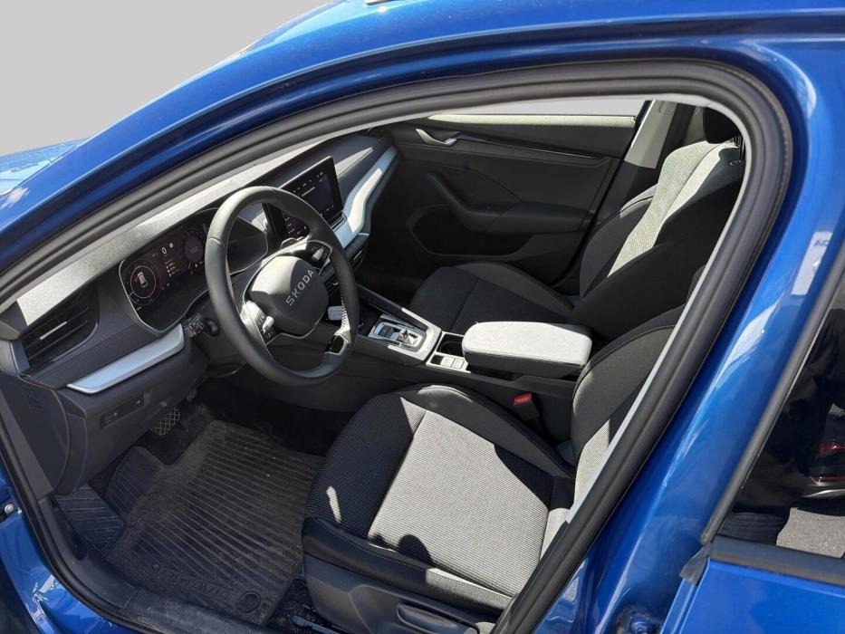 SKODA OCTAVIA 2025