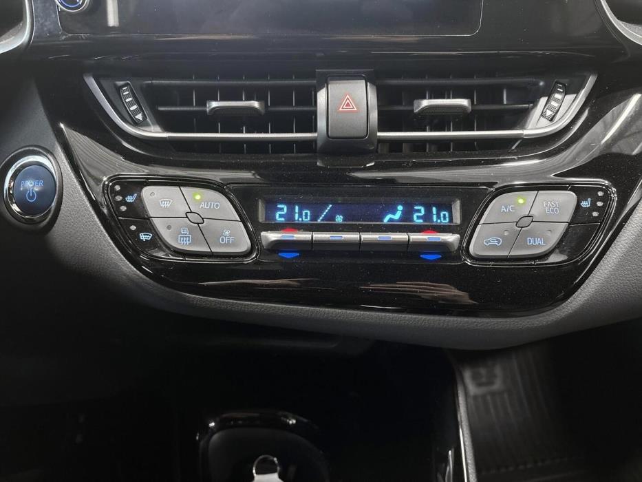 TOYOTA C-HR 2023