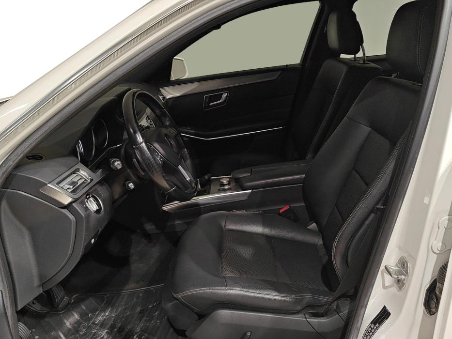 MERCEDES-BENZ E 2013