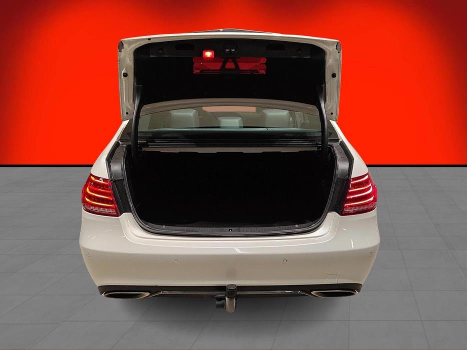 MERCEDES-BENZ E 2013