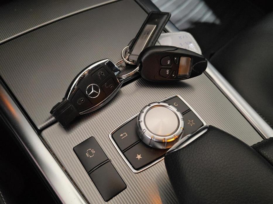 MERCEDES-BENZ E 2013