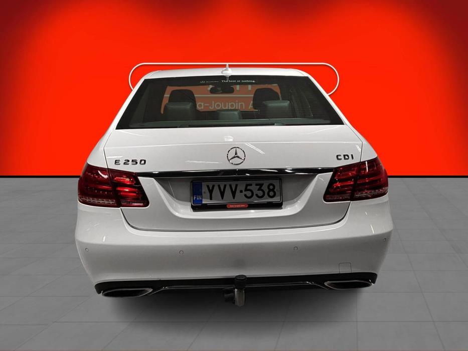 MERCEDES-BENZ E 2013