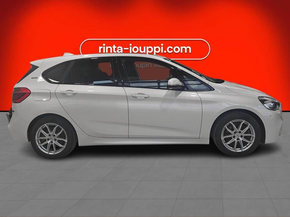 BMW 225 2018