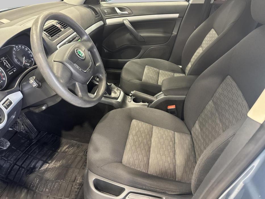SKODA Octavia 2011