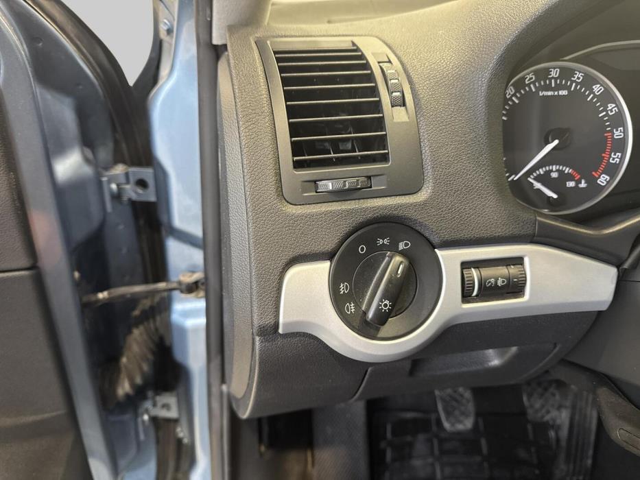 SKODA Octavia 2011