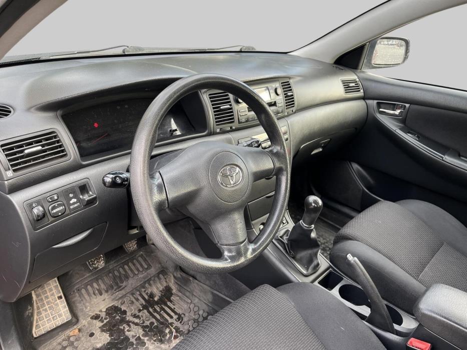 TOYOTA Corolla 2005