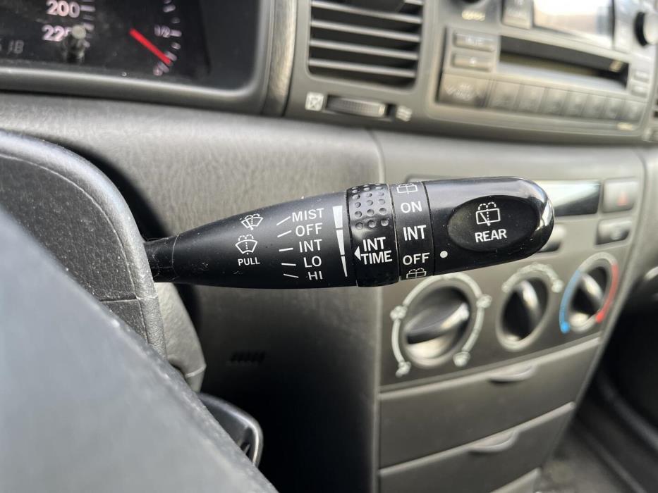 TOYOTA Corolla 2005