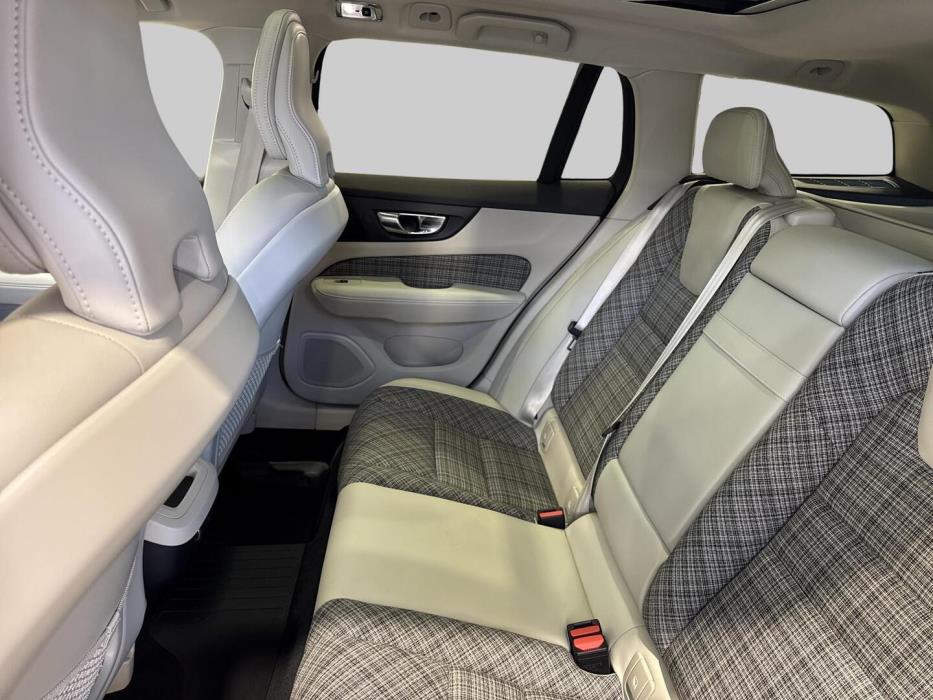 VOLVO V60 2020