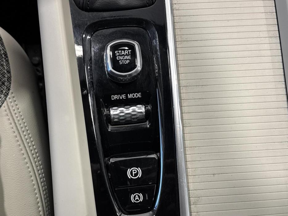 VOLVO V60 2020