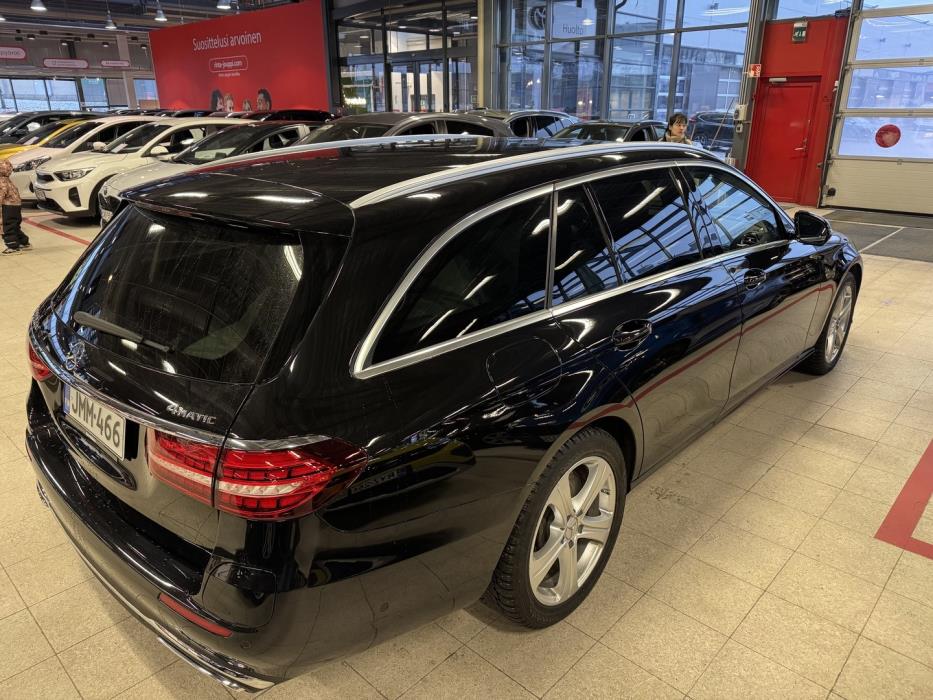 MERCEDES-BENZ E 2021