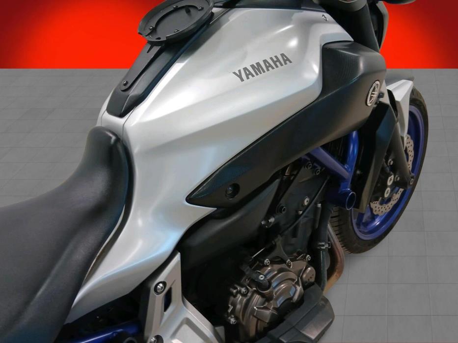 YAMAHA MT-07 2016