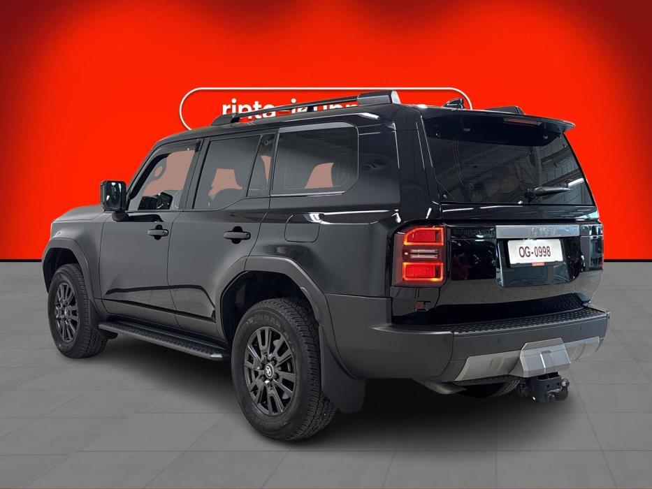 TOYOTA LAND CRUISER 2024
