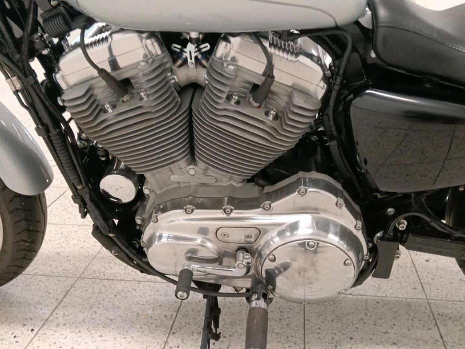 HARLEY-DAVIDSON SPORTSTER 2015