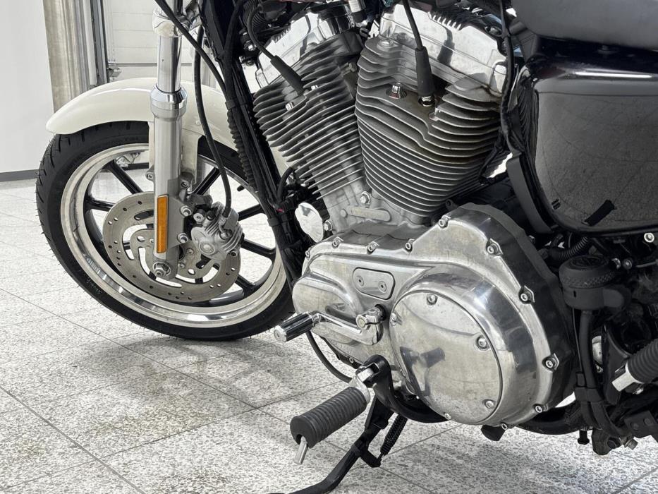HARLEY-DAVIDSON Sportster 2013