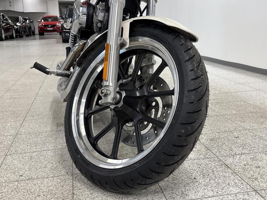 HARLEY-DAVIDSON Sportster 2013