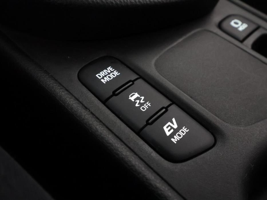 TOYOTA YARIS CROSS 2025