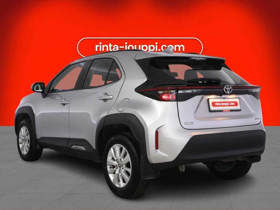 TOYOTA YARIS CROSS 2025