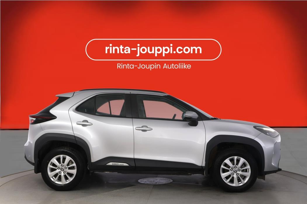 TOYOTA YARIS CROSS 2025