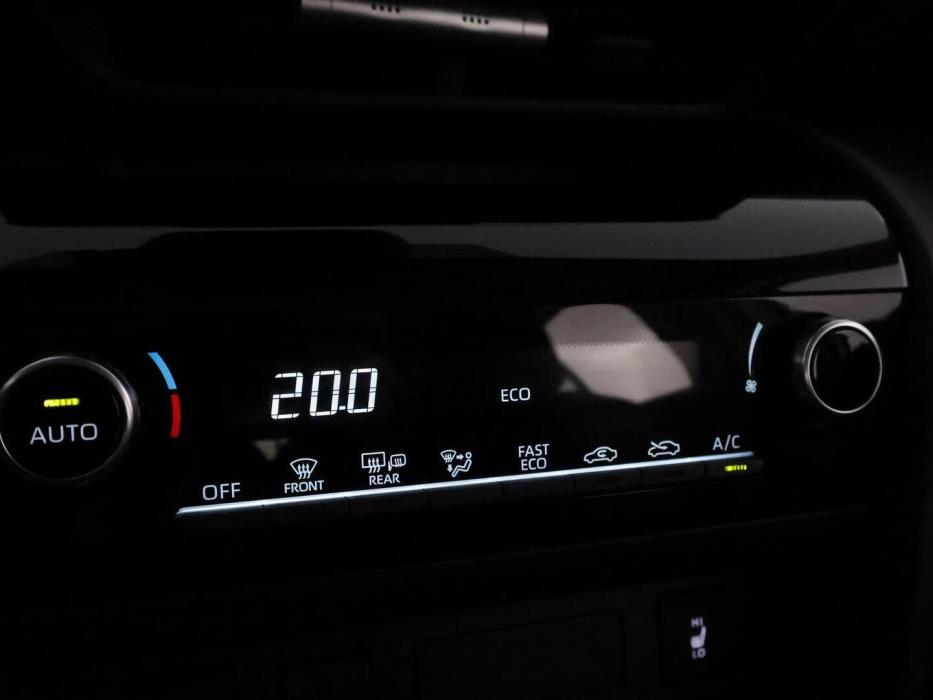TOYOTA YARIS CROSS 2025
