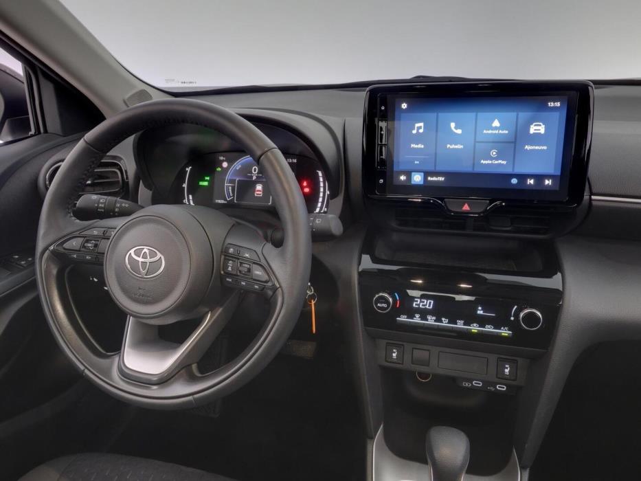 TOYOTA YARIS CROSS 2025