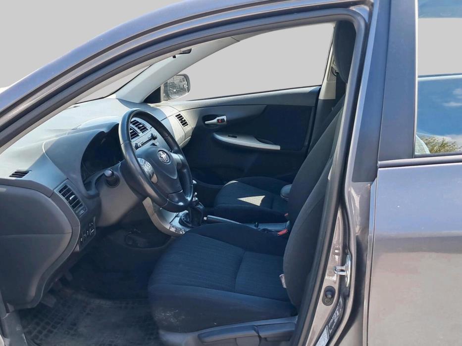 TOYOTA Corolla 2009