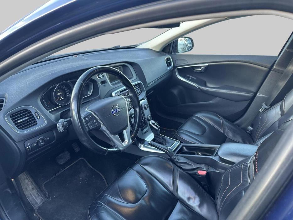 VOLVO V40 Cross Country 2015