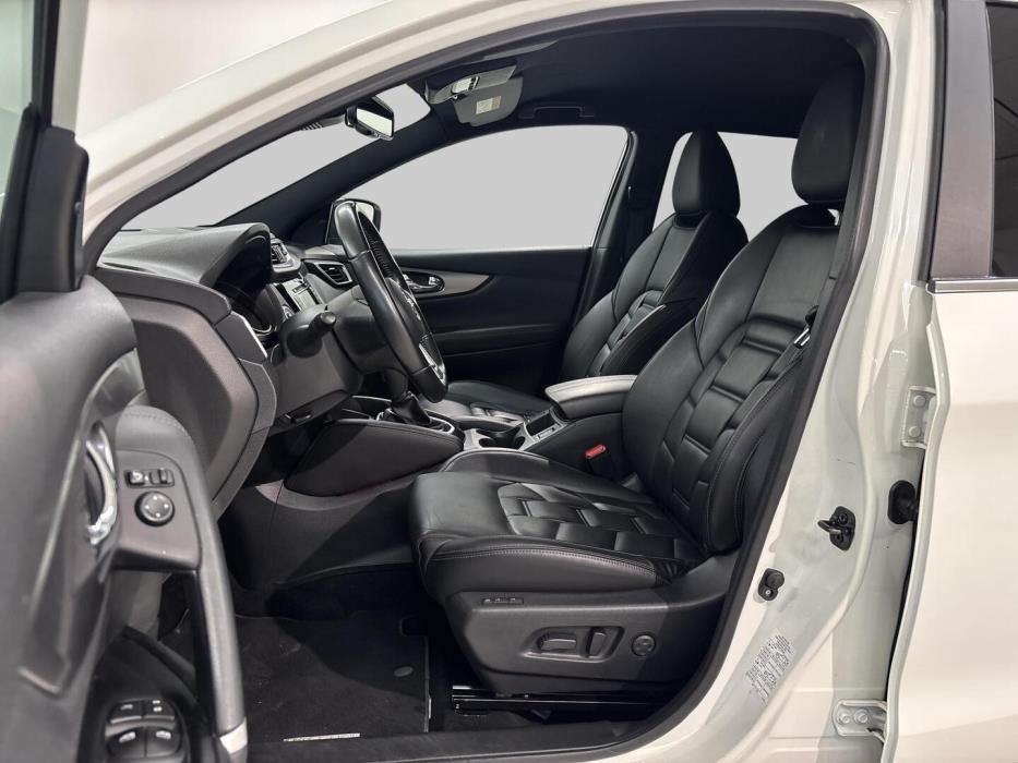 NISSAN Qashqai 2018