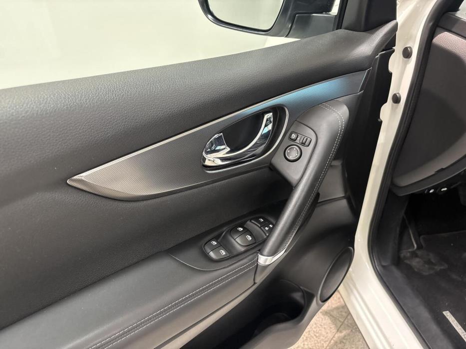 NISSAN Qashqai 2018