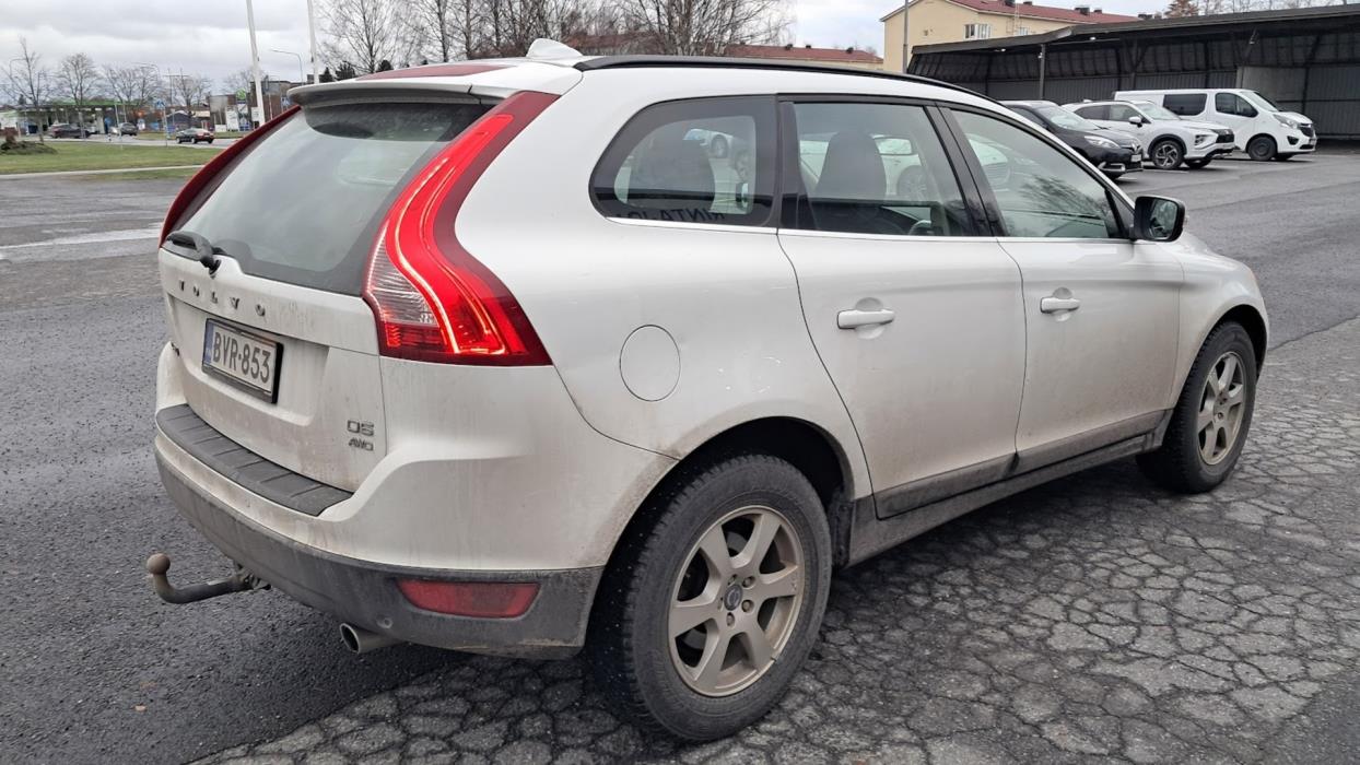 VOLVO XC60 2011