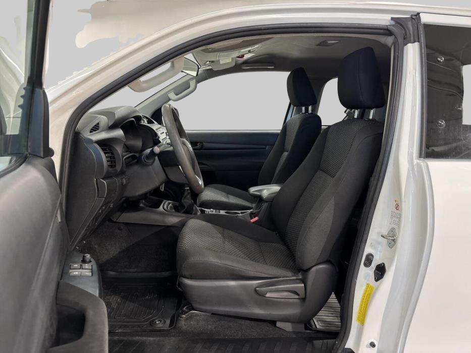 TOYOTA Hilux 2019
