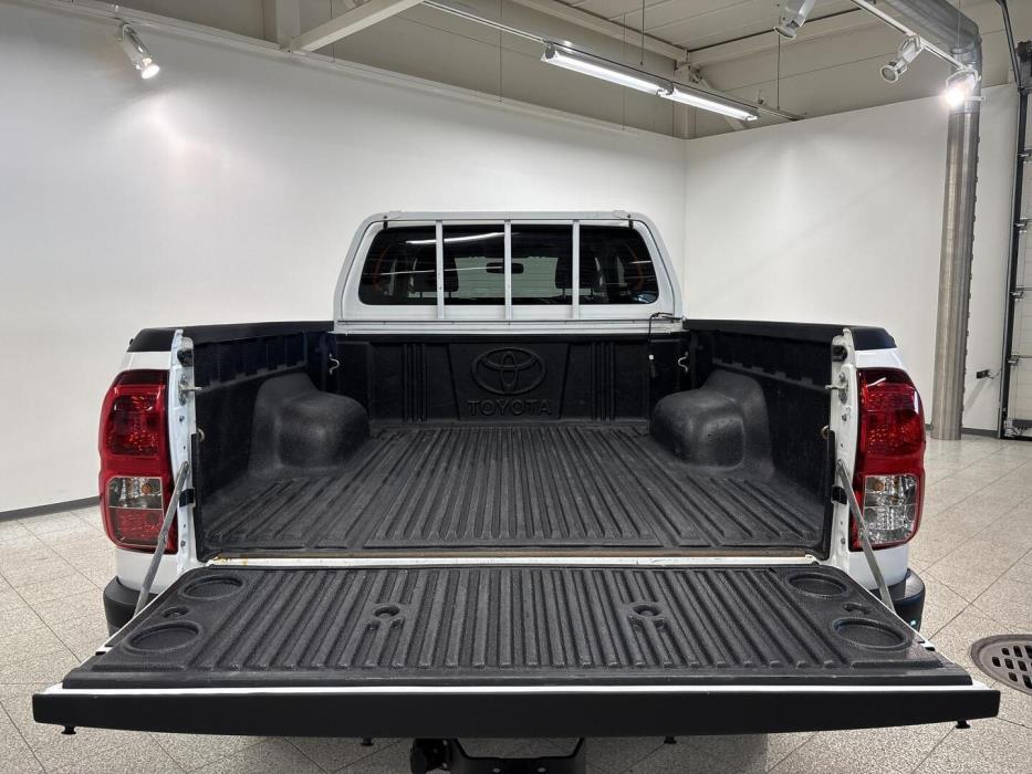 TOYOTA Hilux 2019