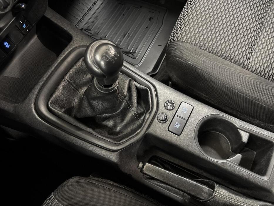 TOYOTA Hilux 2019